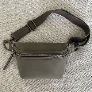 Fanny Pack/Crossbody Bag